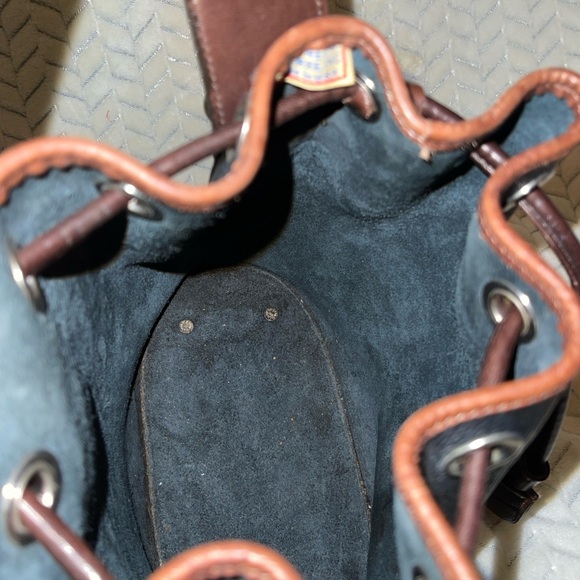 Dooney and Bourke Y171 Drawstring bag - Picture 10 of 13